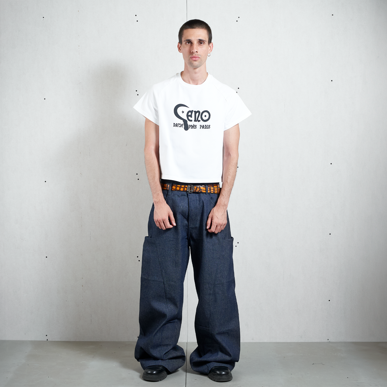 WHITE GENO RANGLAN BABY TSHIRT