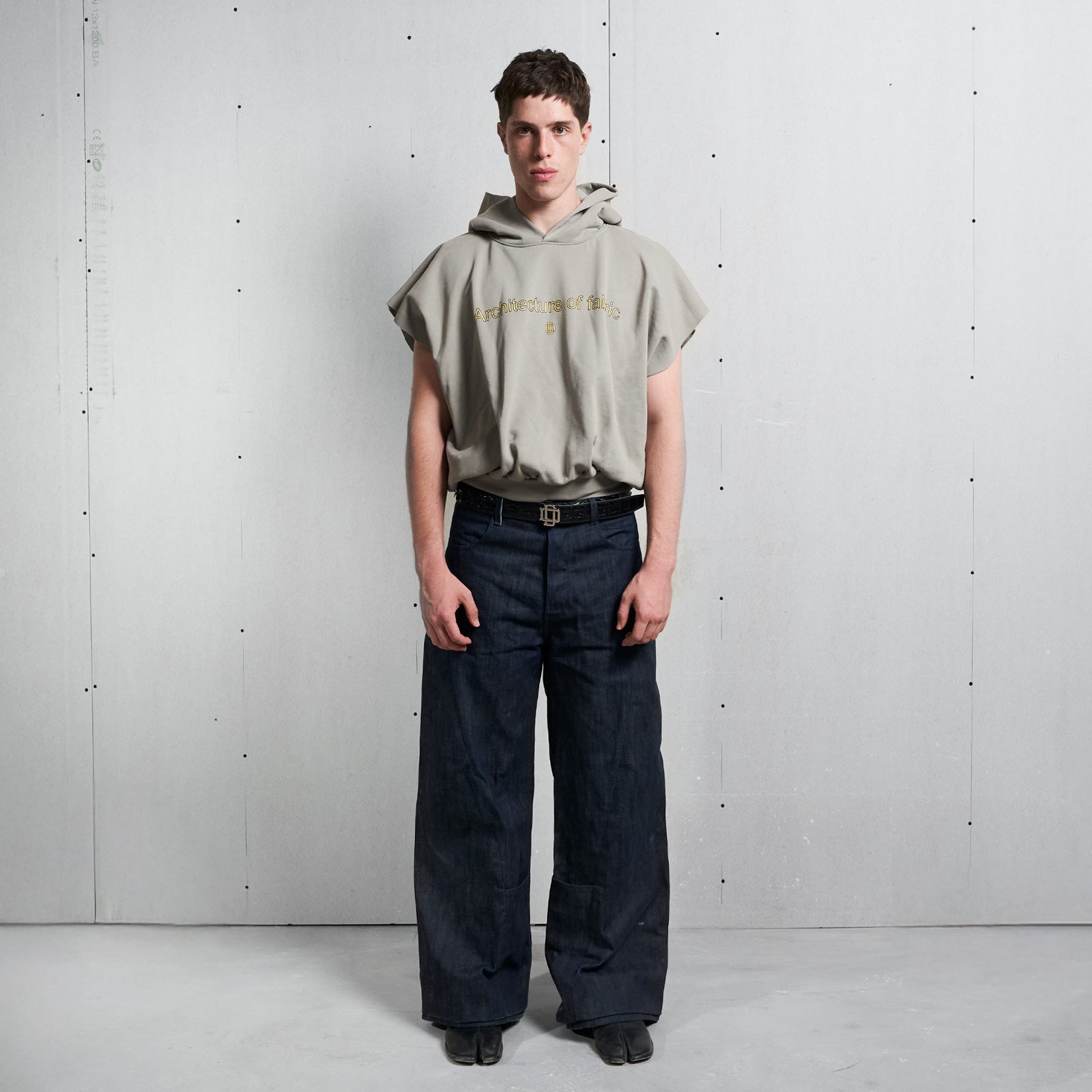 SLEVELESS AoF GRAY UNIFORM HOODIE