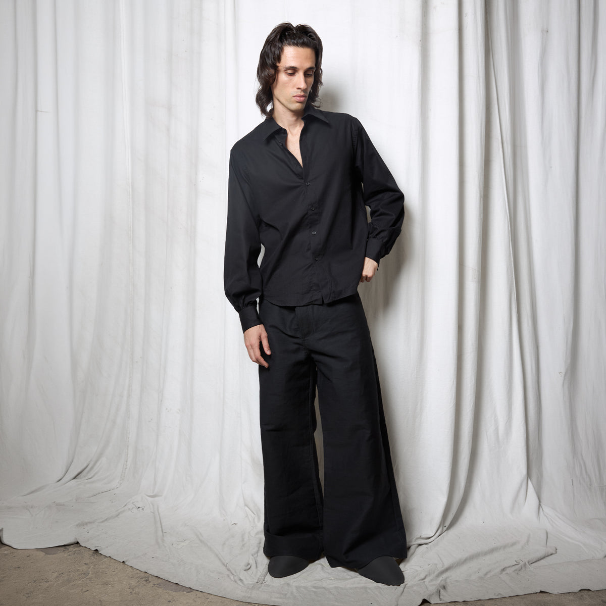 BLACK TAILOR SHIRT
