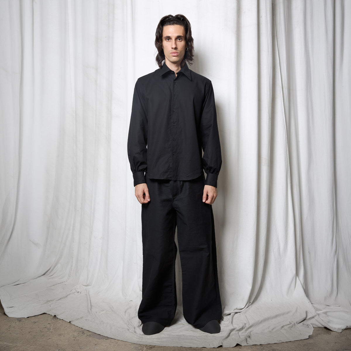 BLACK TAILOR SHIRT
