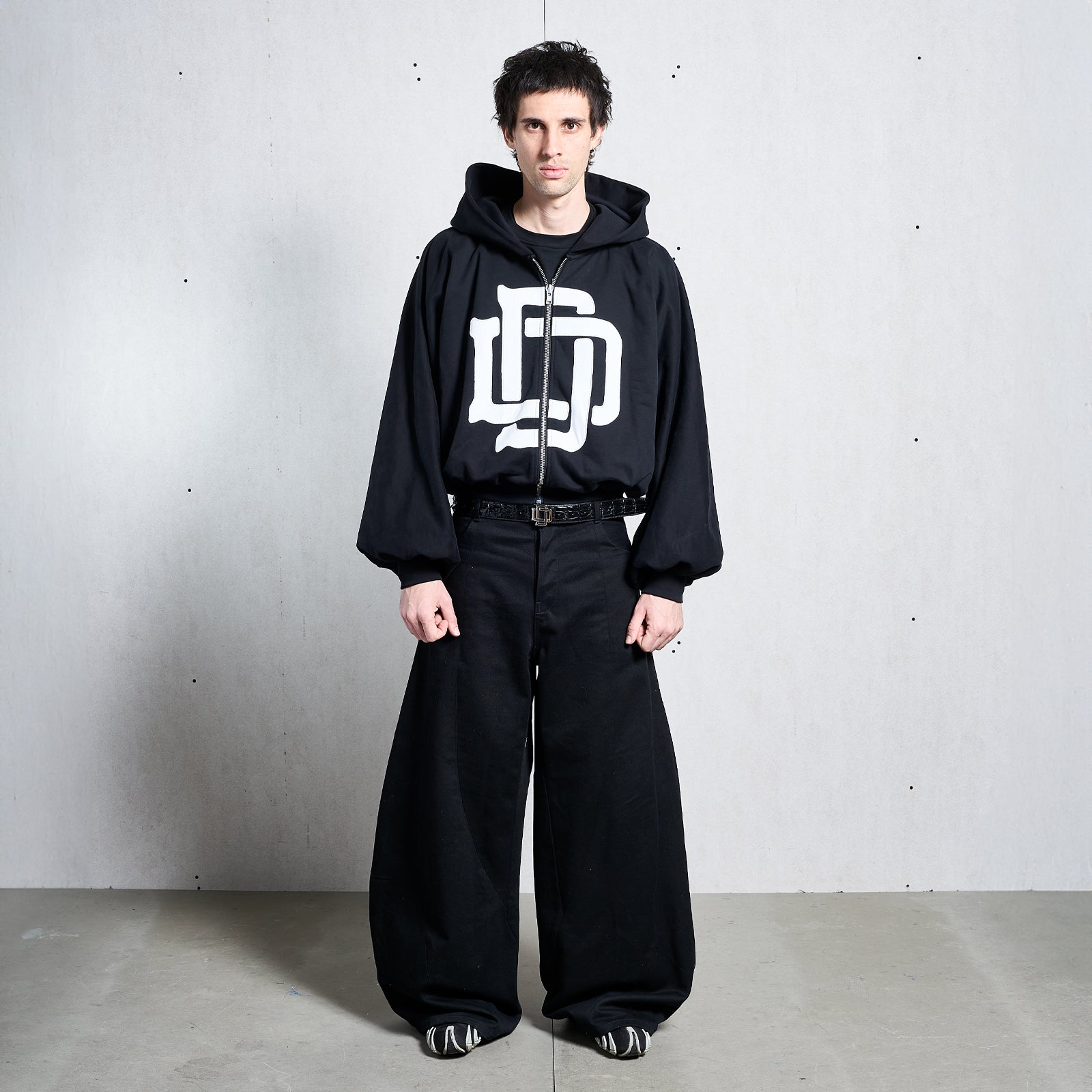 BLACK MONOGRAM ZIPPER