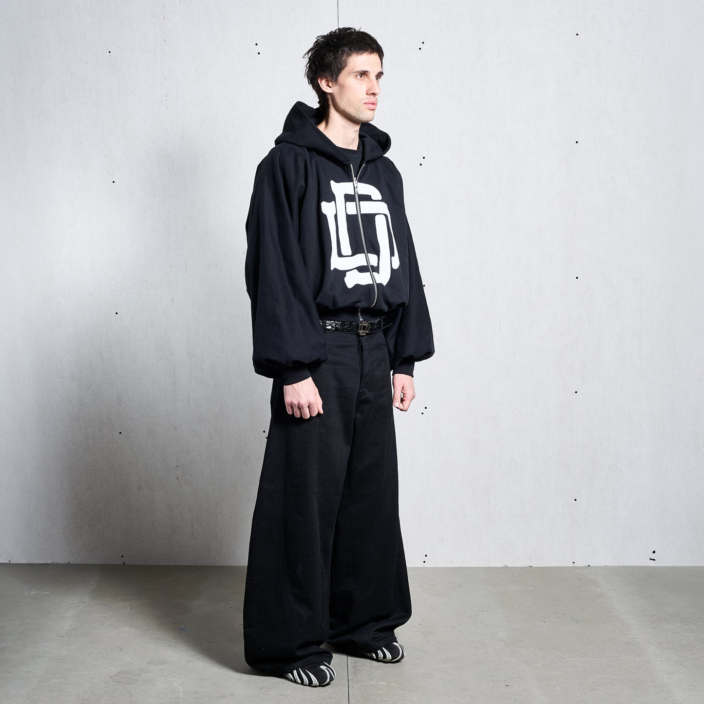 BLACK MONOGRAM ZIPPER